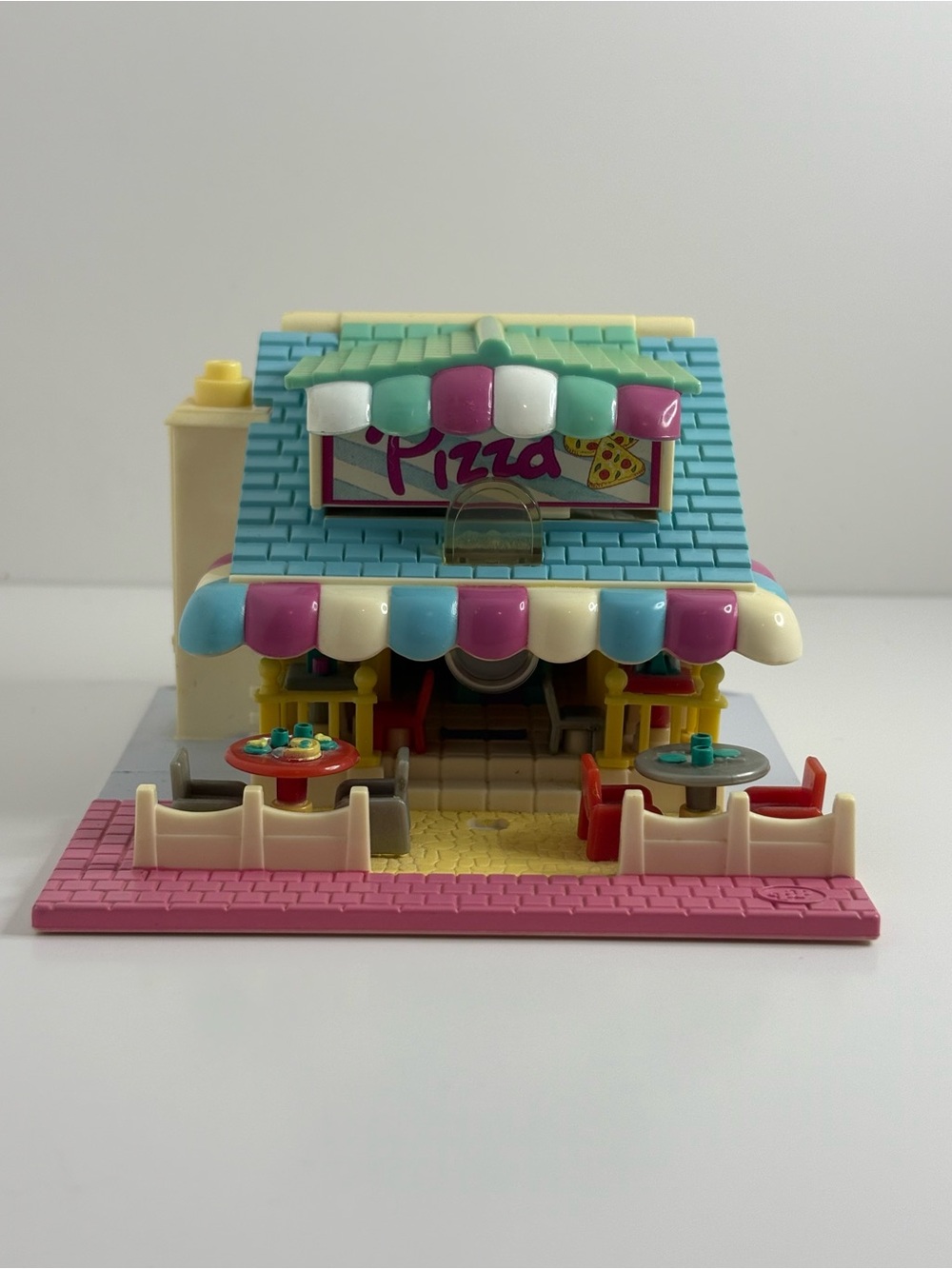 Vintage 1993 Polly Pocket Light Up Pizzeria Pizza Parlour